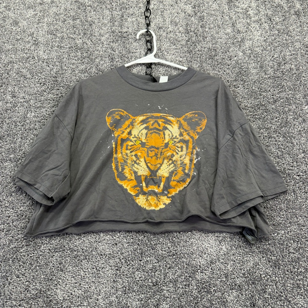 H&M Divided Crop Top Womens Small Gray Tiger Graphic Short Sleeve Raw Hem Tee